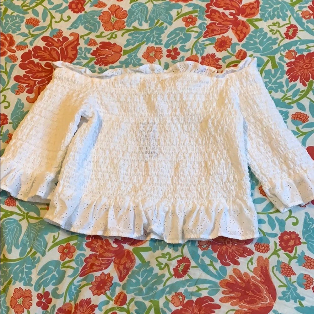 Eyelet top